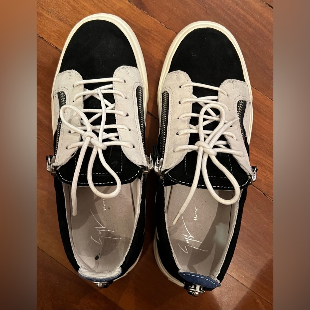 Men’s Giuseppe Zanotti Low Top Zipper Sneakers Size Euro 42